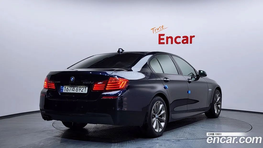 BMW 550 2016 — photo 2
