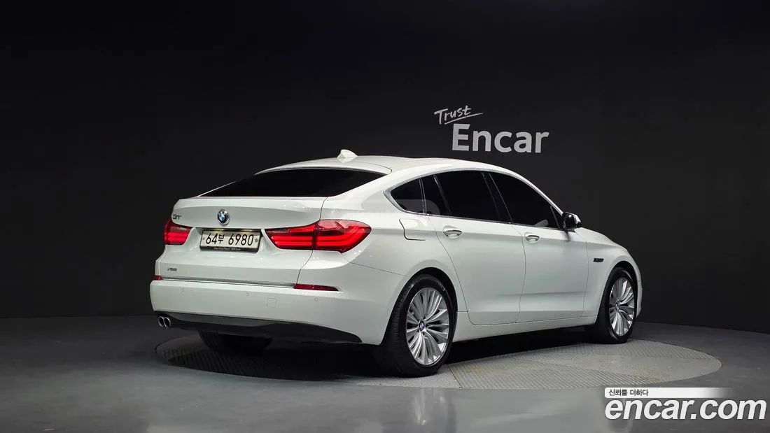 BMW 550 2016 — photo 2
