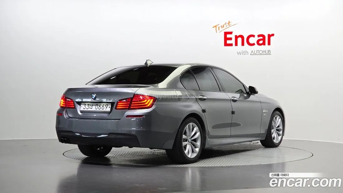BMW 550 2016 — photo 2