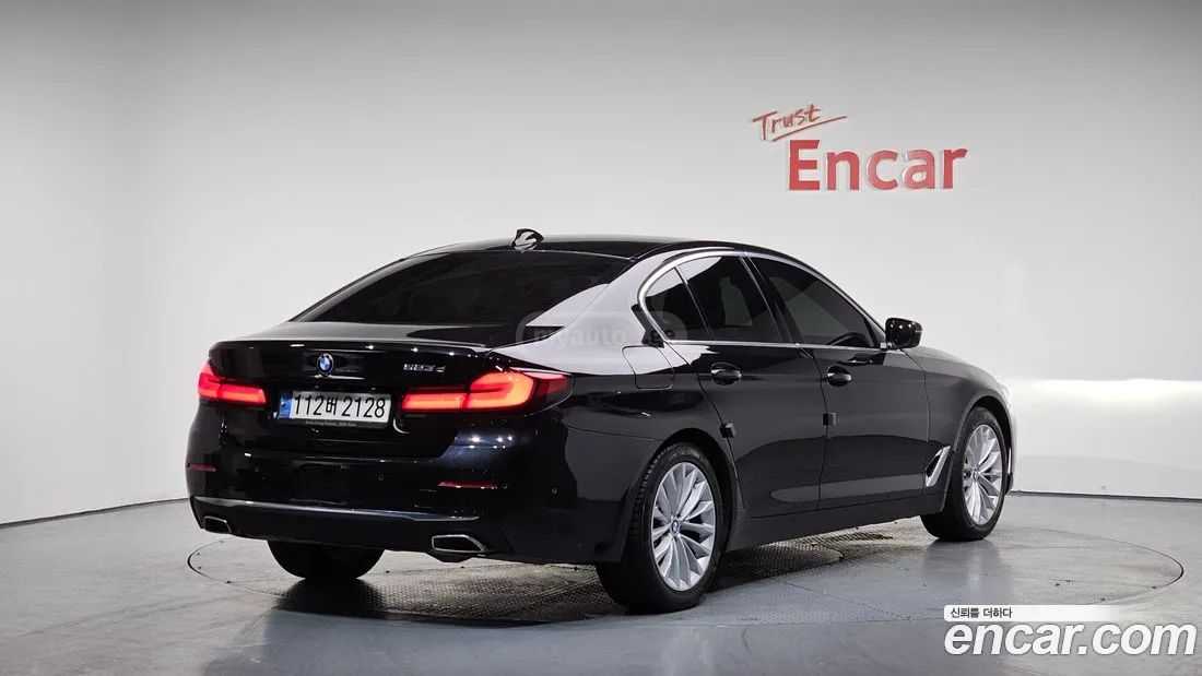 BMW 550 2021 — photo 2