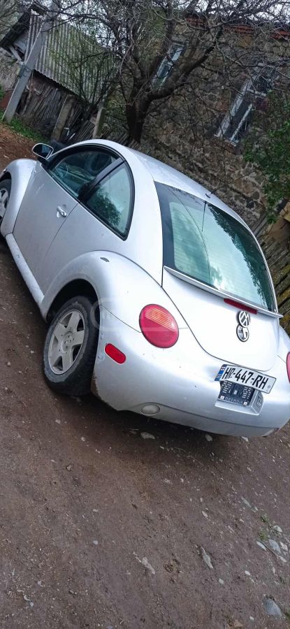 Volkswagen New Beetle 2001 — photo 2