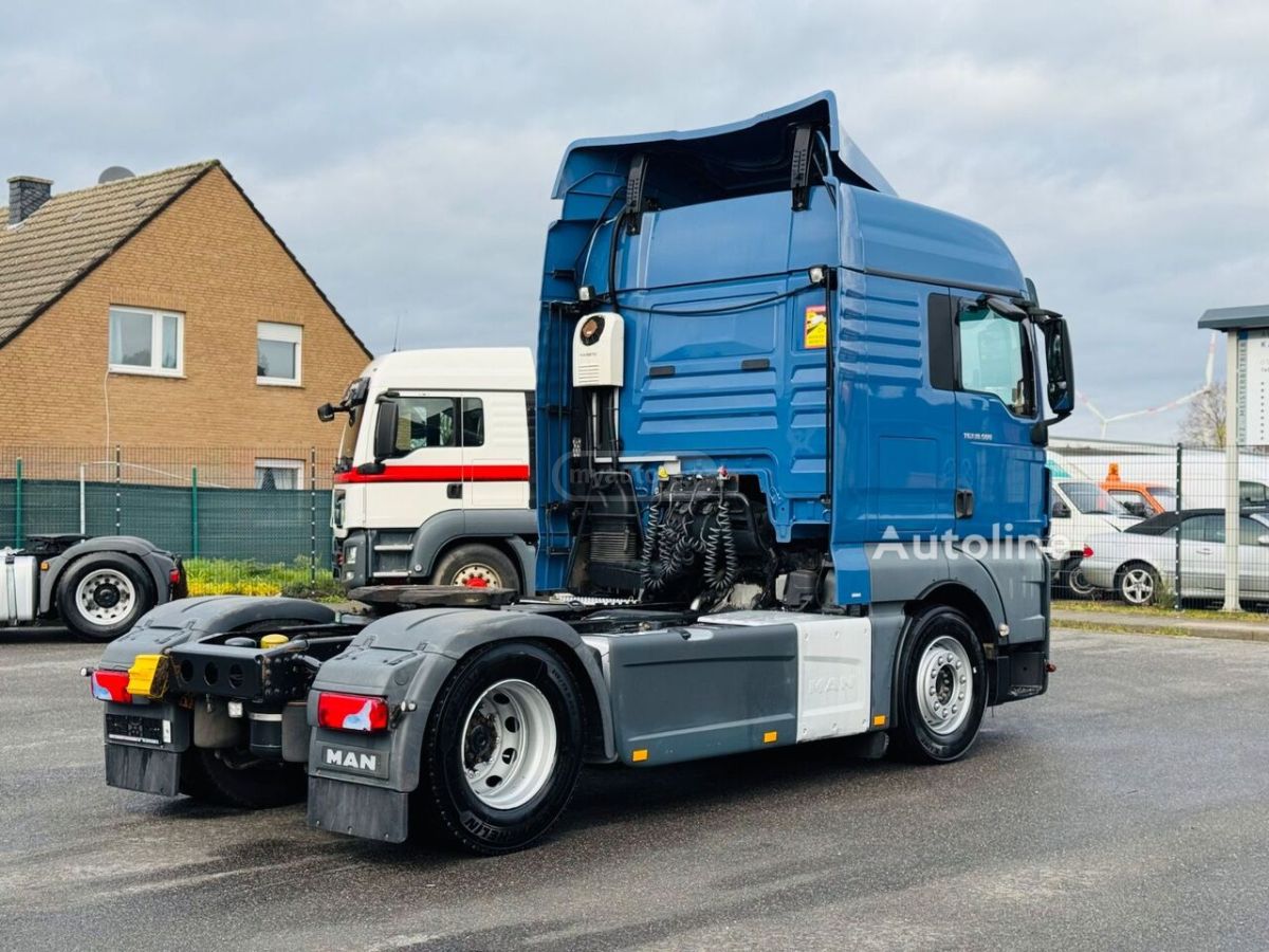 Isuzu TGX 2017 — photo 2