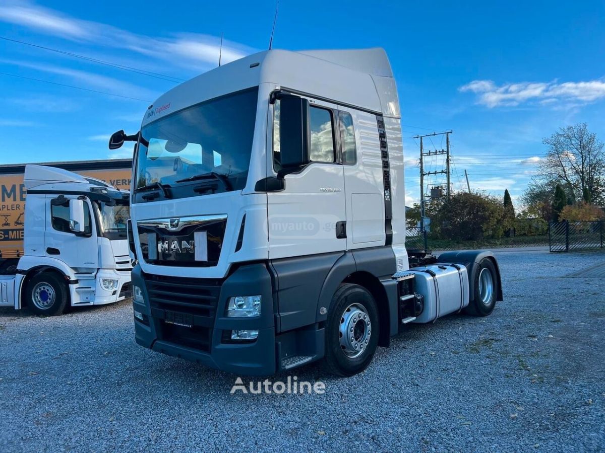Isuzu TGX