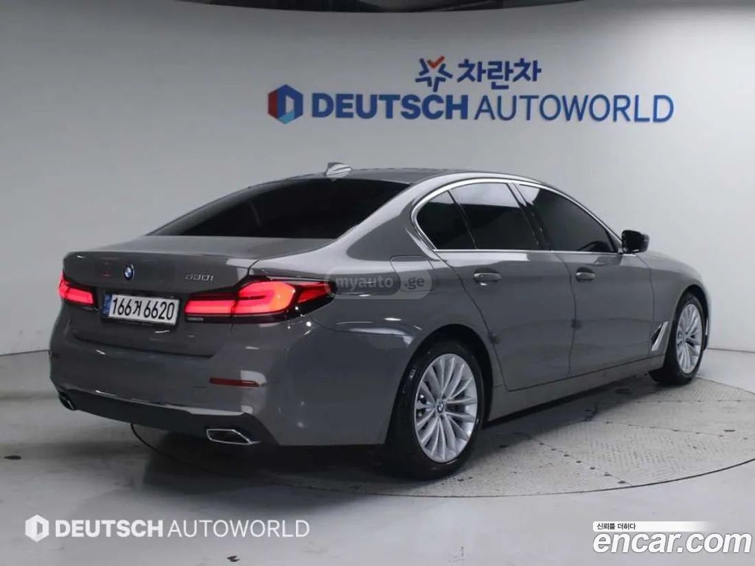 BMW 550 2021 — photo 2
