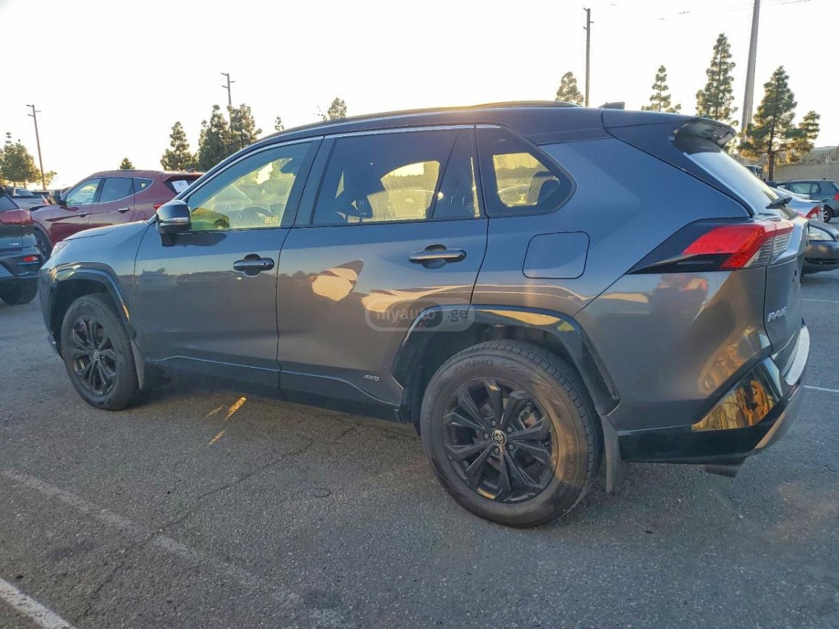 Toyota RAV4 2022 — photo 2