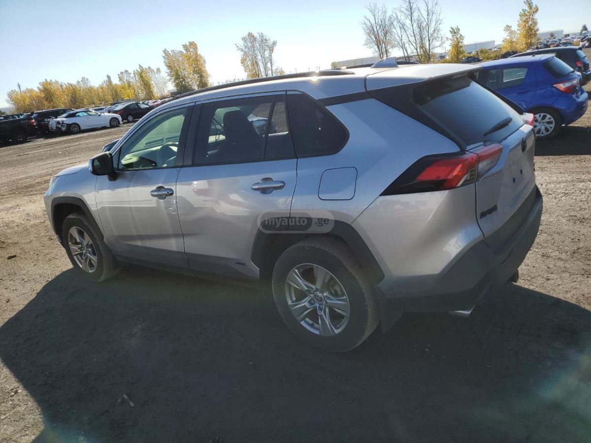 Toyota RAV4 2023 — photo 2