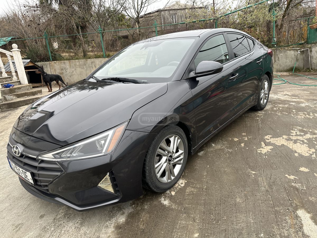Hyundai Elantra 2020 — photo 2