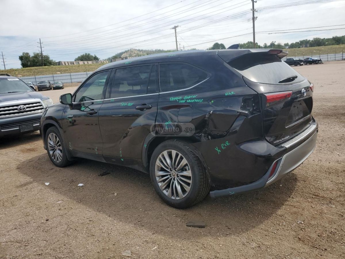 Toyota Highlander 2020 — photo 2