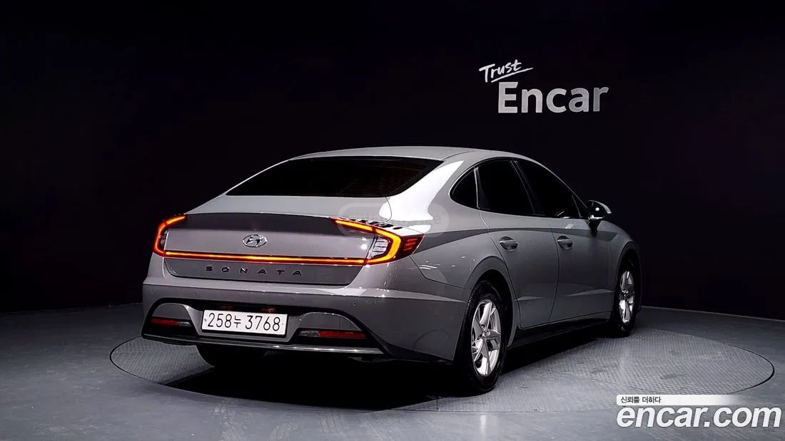 Hyundai Sonata 2022 — photo 2
