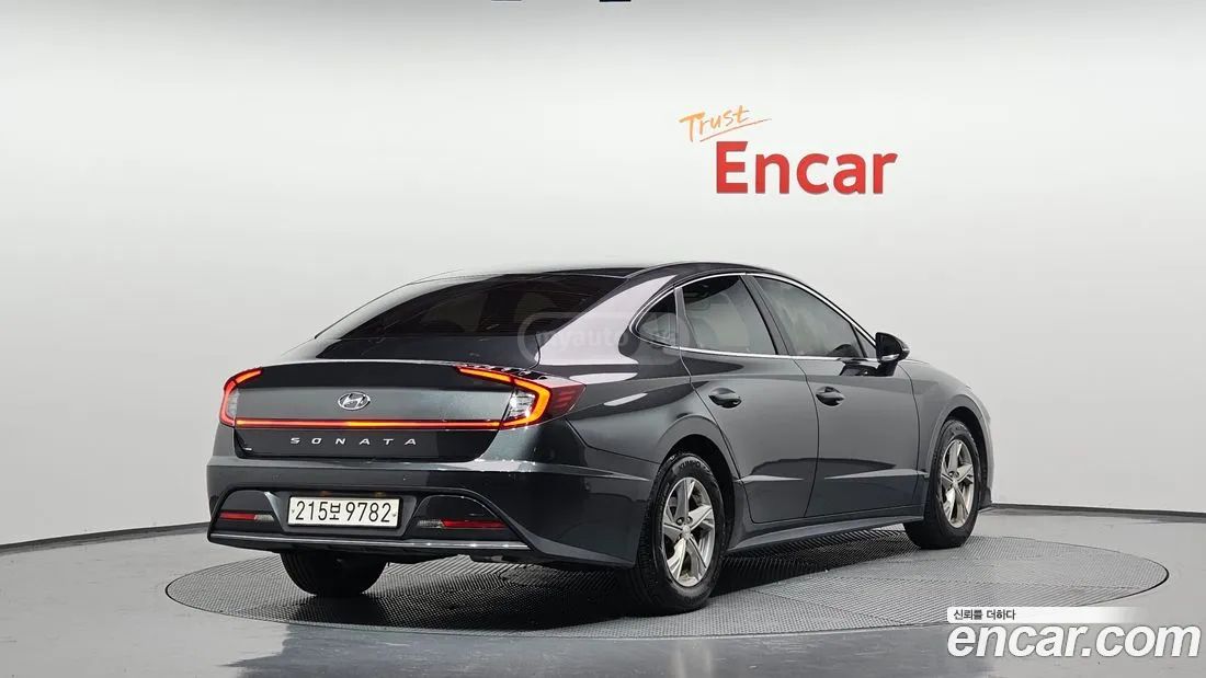 Hyundai Sonata 2022 — photo 2