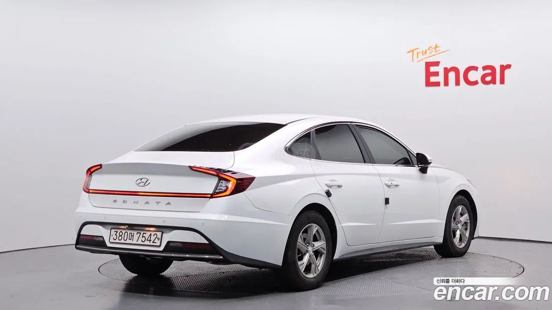 Hyundai Sonata 2021 — photo 2