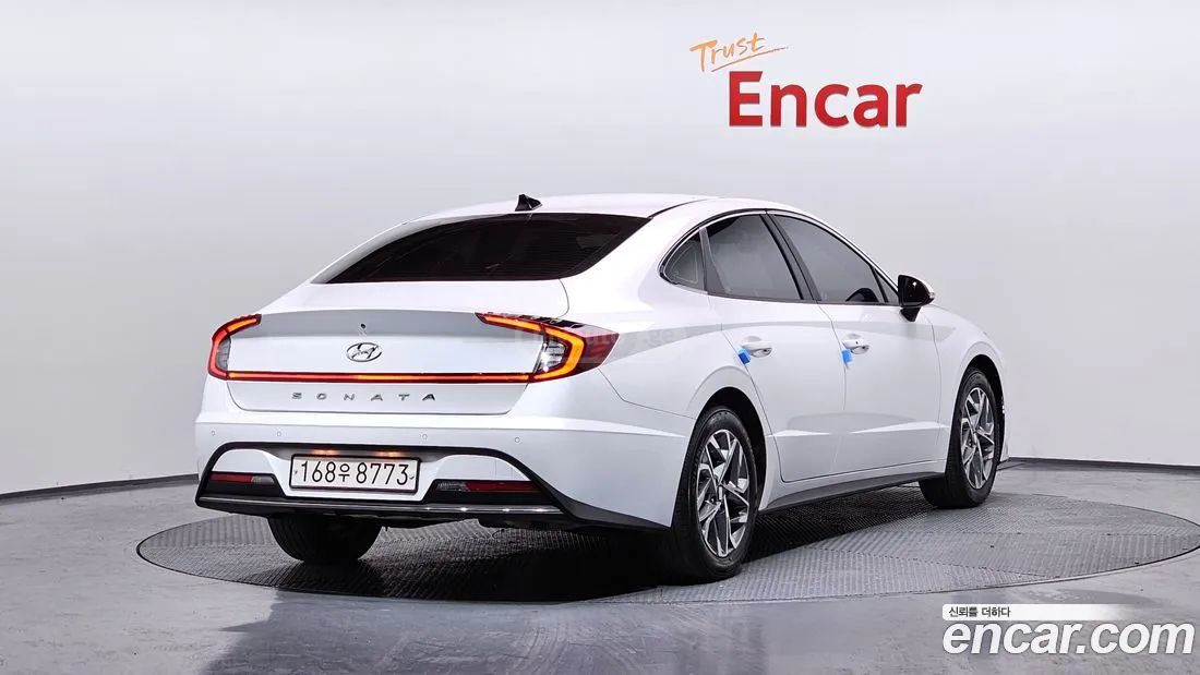 Hyundai Sonata 2022 — photo 2