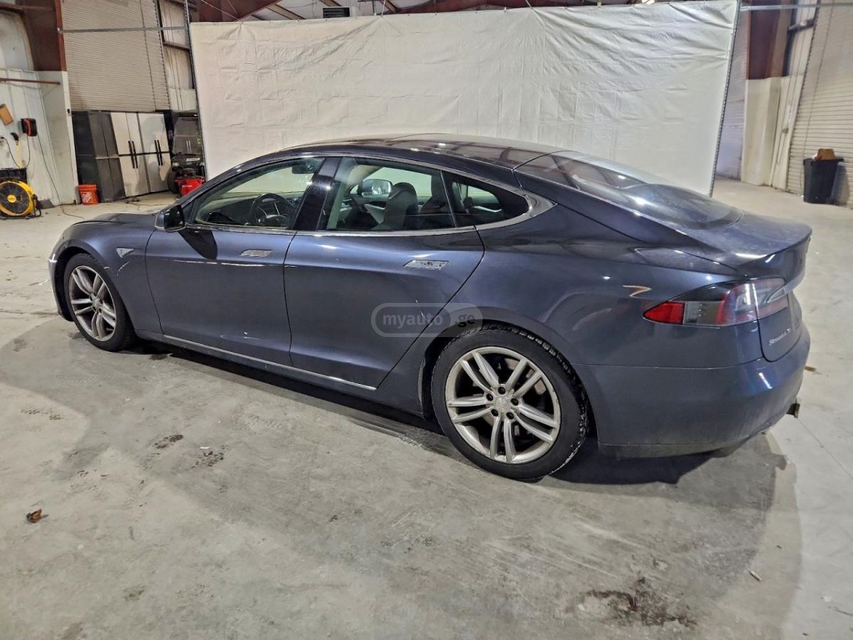 Tesla Model S 2015 — photo 2
