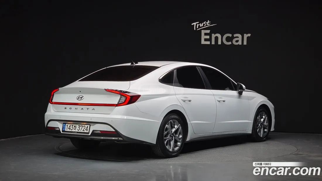 Hyundai Sonata 2023 — photo 2
