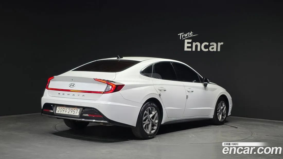 Hyundai Sonata 2022 — photo 2