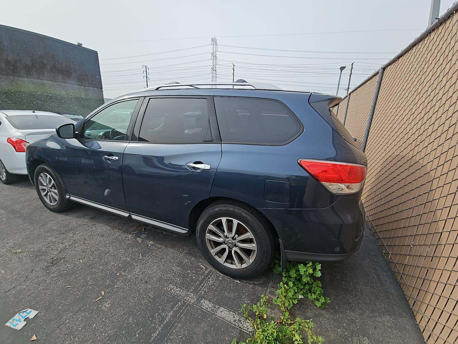 Nissan Pathfinder 2015 — photo 2