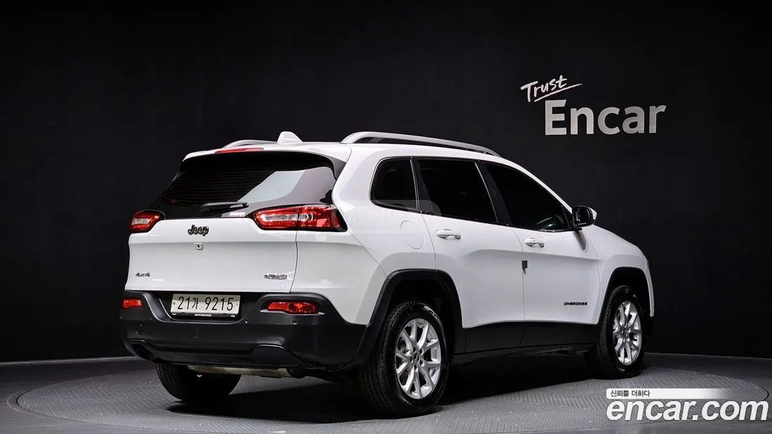 Jeep Cherokee 2018 — photo 2