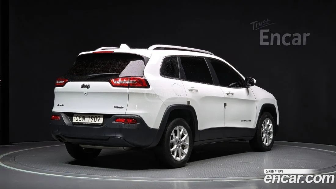 Jeep Cherokee 2017 — photo 2