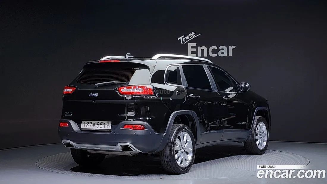 Jeep Cherokee 2017 — photo 2