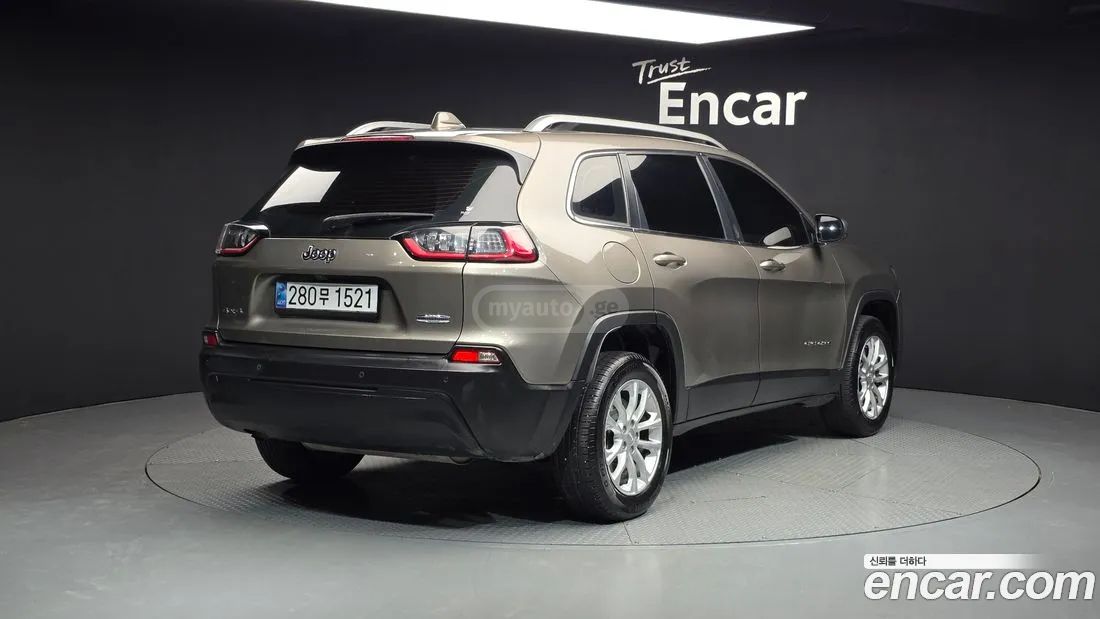 Jeep Cherokee 2019 — photo 2