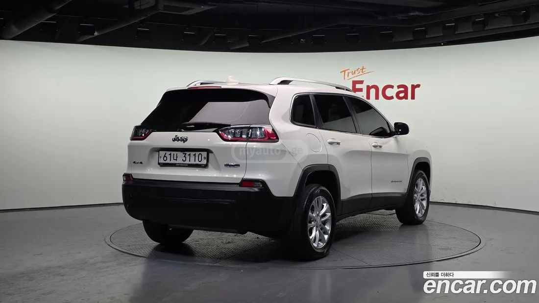 Jeep Cherokee 2019 — photo 2