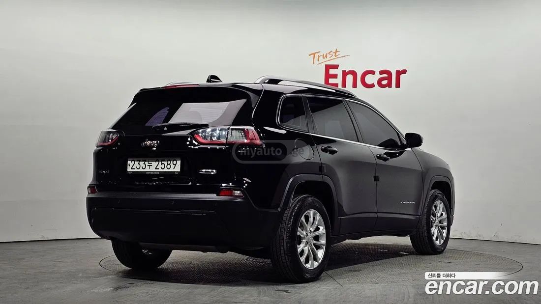 Jeep Cherokee 2019 — photo 2