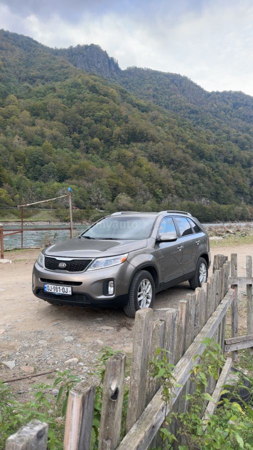 Kia Sorento 2013 — photo 2