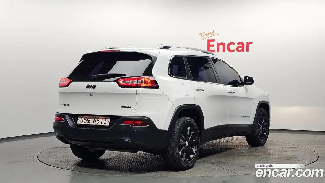 Jeep Cherokee 2018 — photo 2