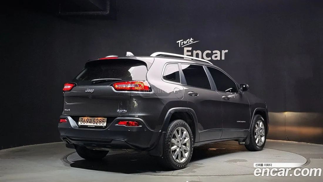 Jeep Cherokee 2018 — photo 2