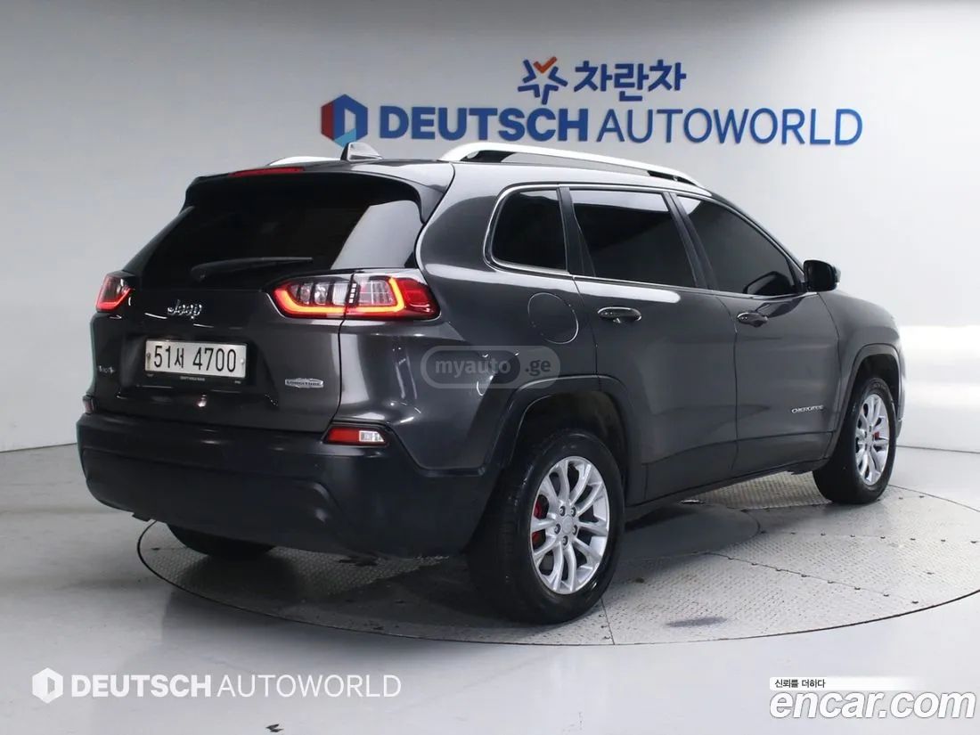Jeep Cherokee 2019 — photo 2