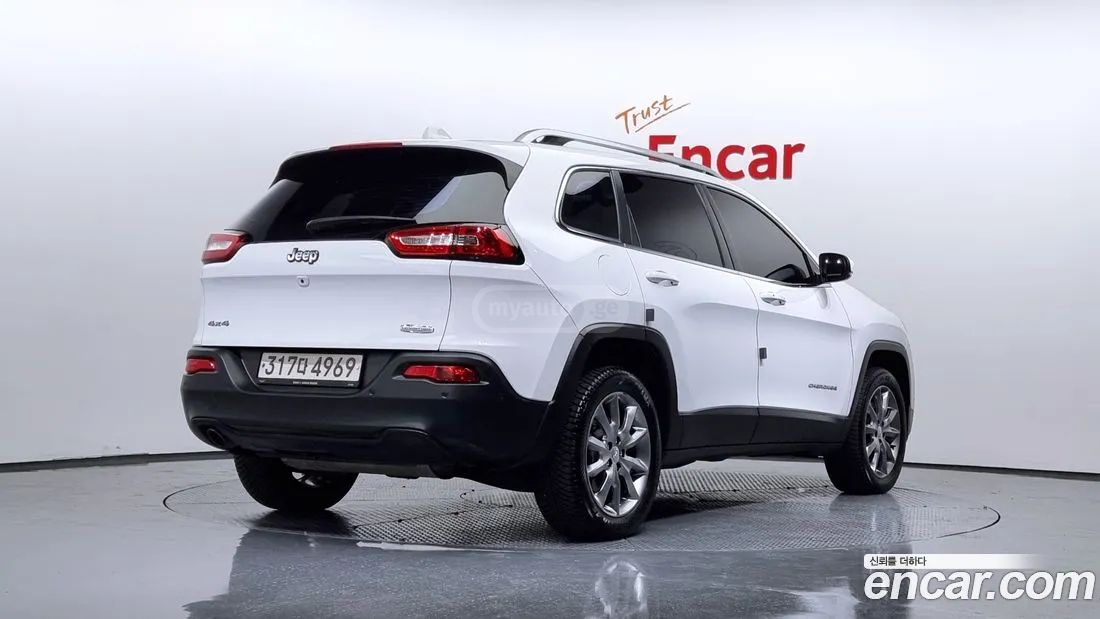 Jeep Cherokee 2018 — photo 2