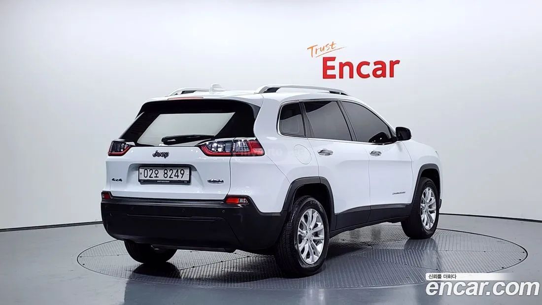 Jeep Cherokee 2019 — photo 2