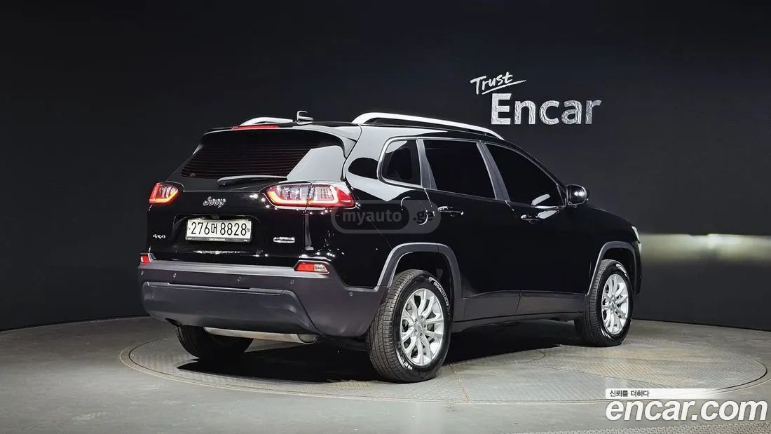 Jeep Cherokee 2019 — photo 2