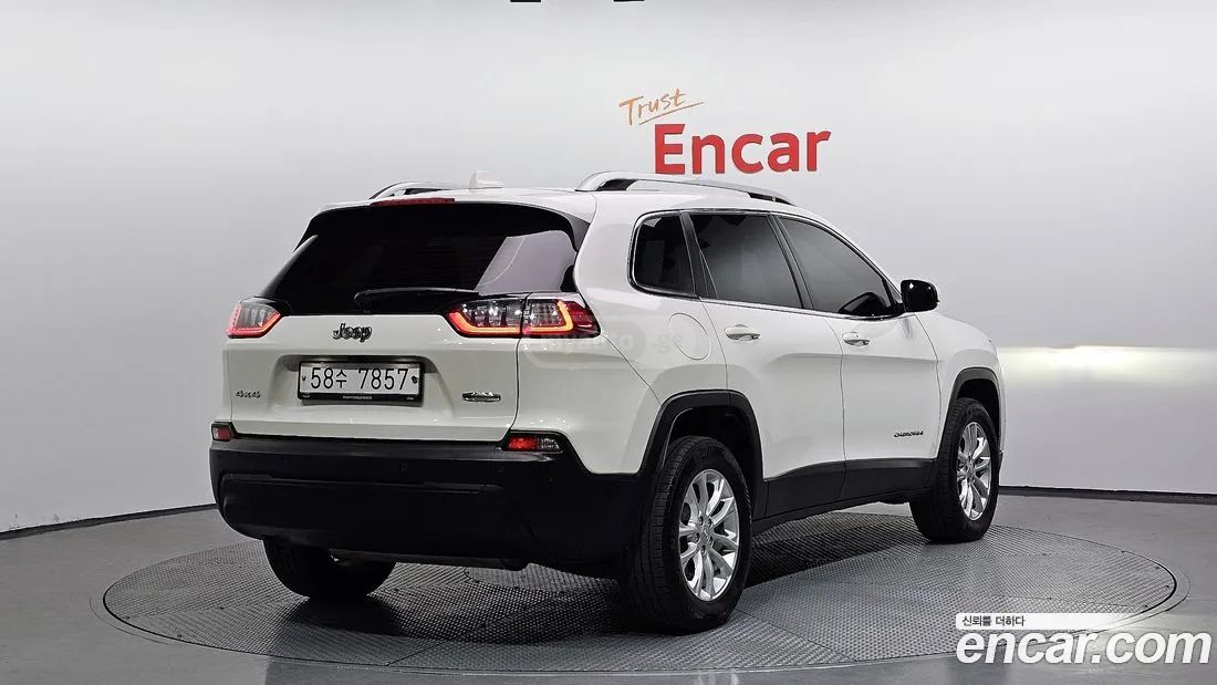 Jeep Cherokee 2019 — photo 2