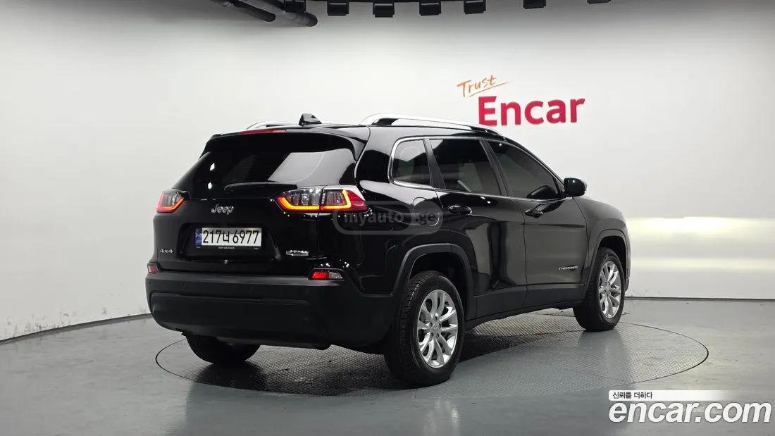 Jeep Cherokee 2019 — photo 2