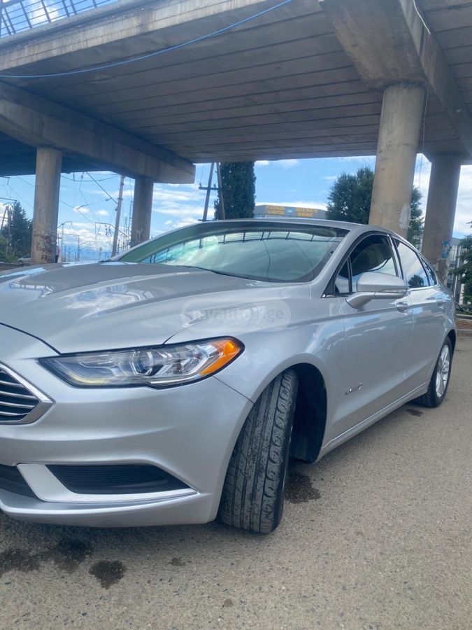 Ford Fusion 2017 — photo 2