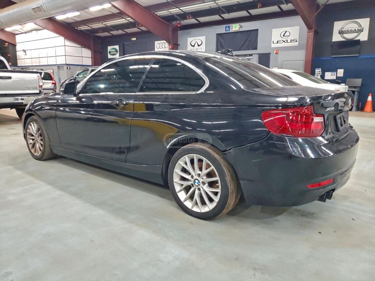 BMW 228 2016 — photo 2