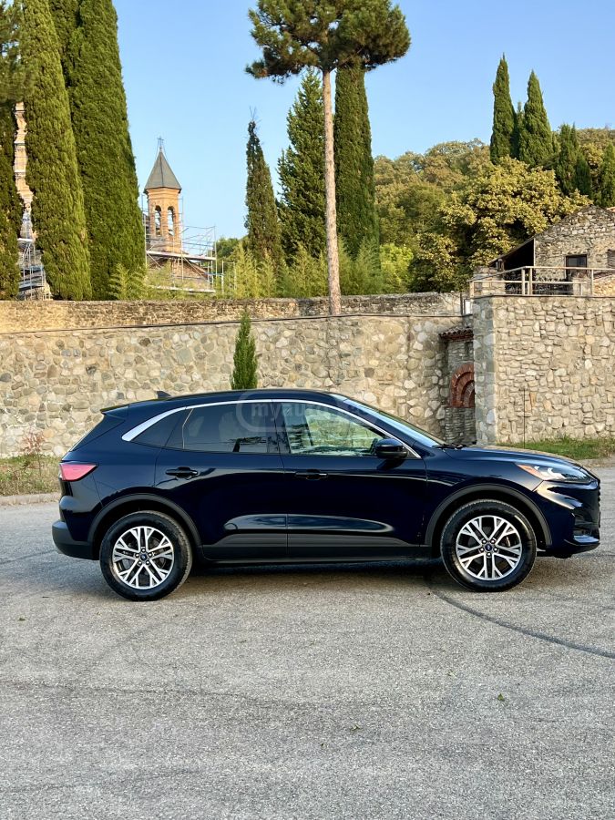 Ford Escape 2021 — photo 2