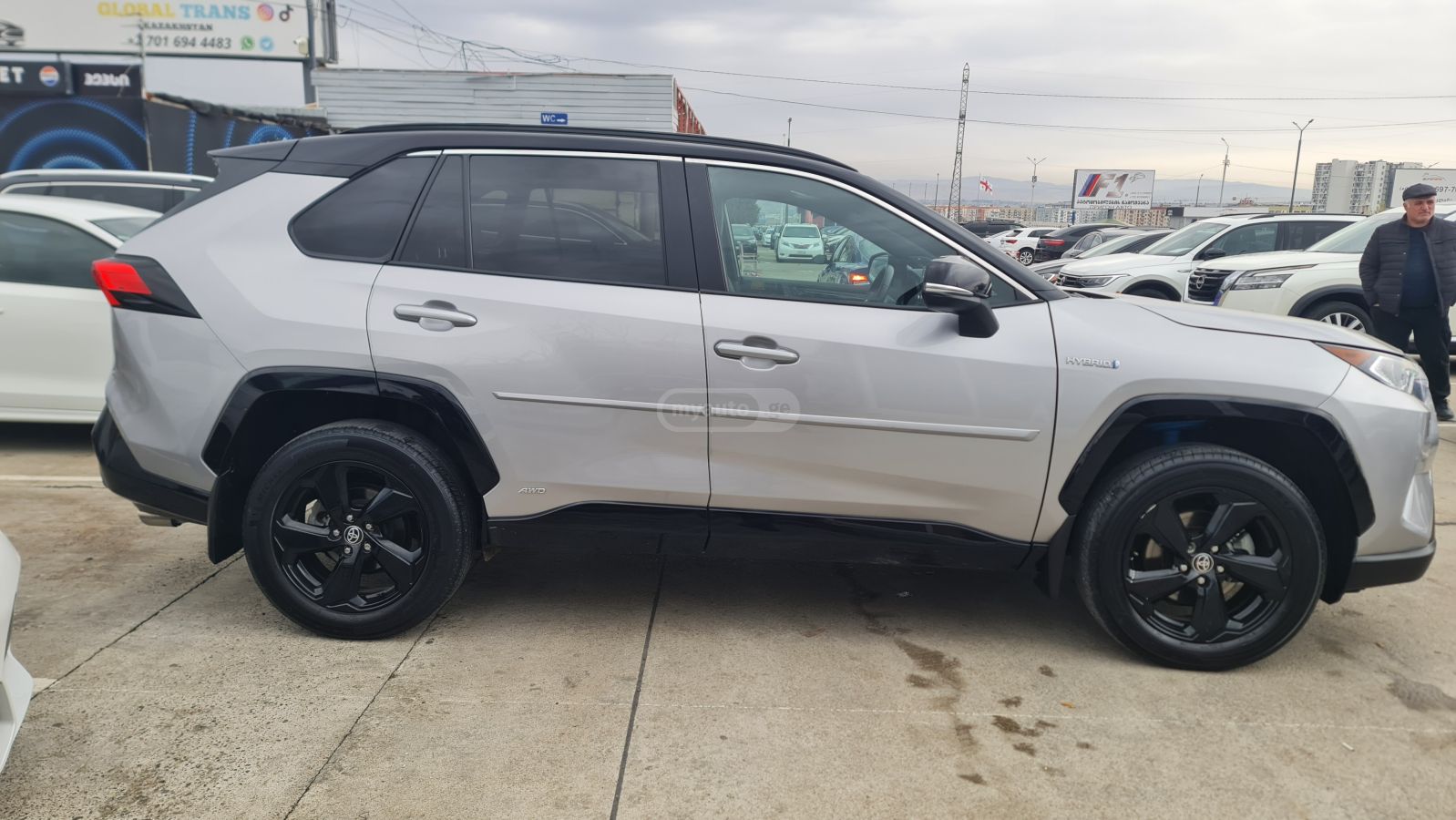 Toyota RAV4 2021 — photo 2