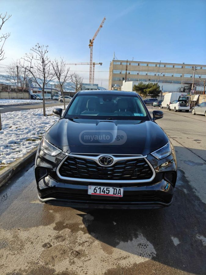 Toyota Highlander 2021 — photo 2
