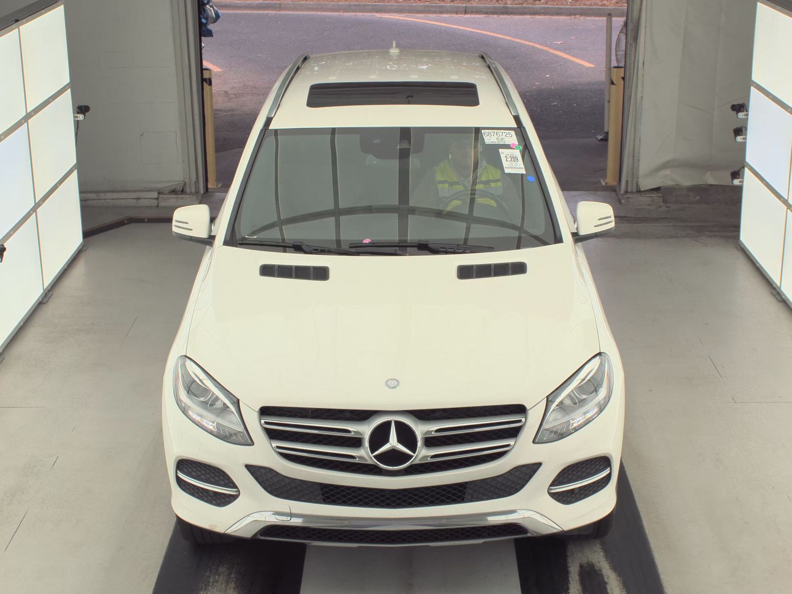 Mercedes-Benz GLE 350 2016 — photo 2