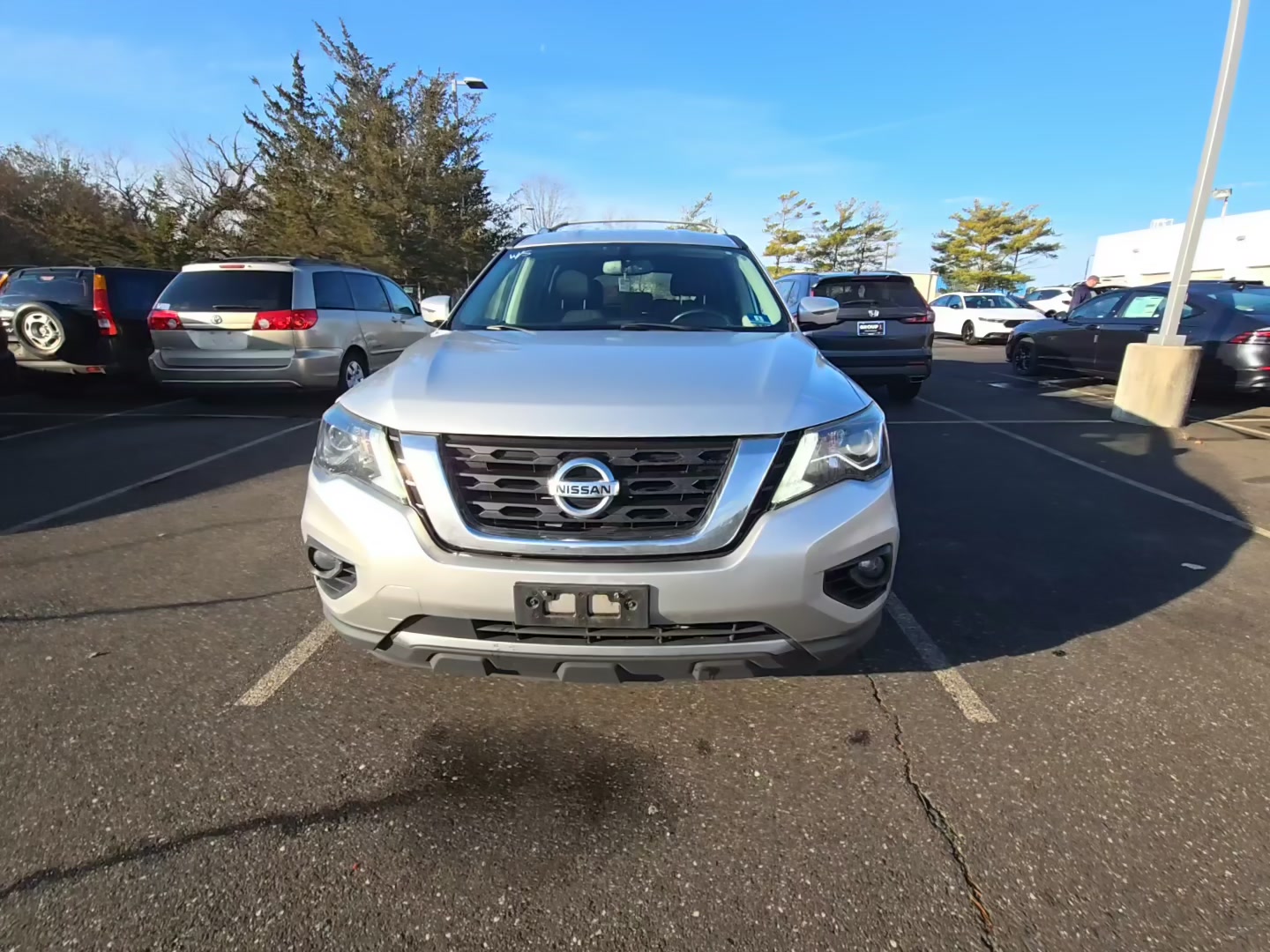 Nissan Pathfinder 2018 — photo 2