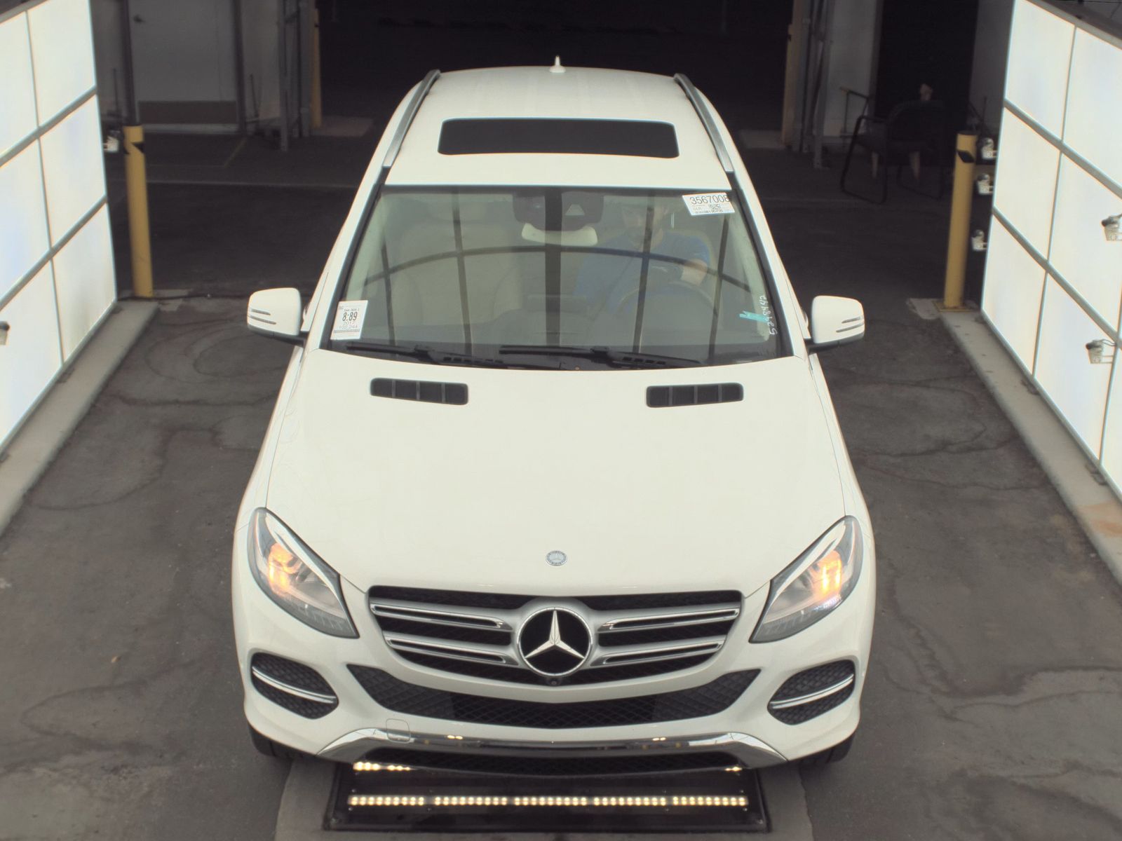Mercedes-Benz GLE 350 2017 — photo 2