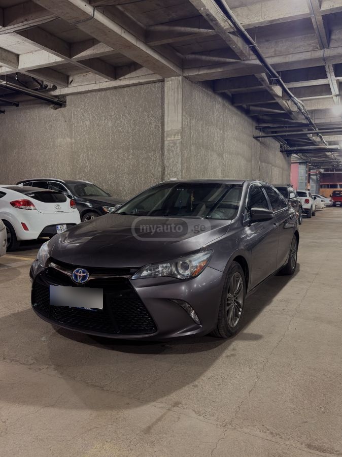 Toyota Camry 2015 — photo 2