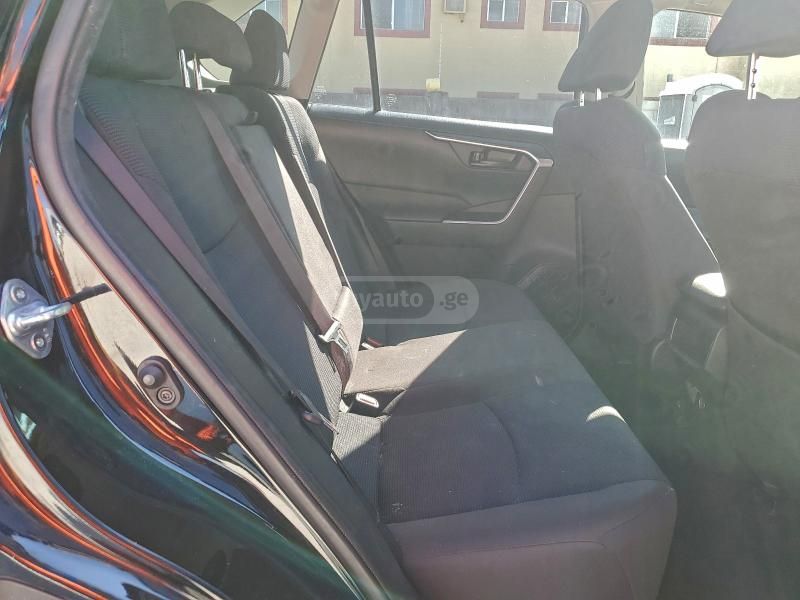 Toyota RAV4 2020 — photo 2