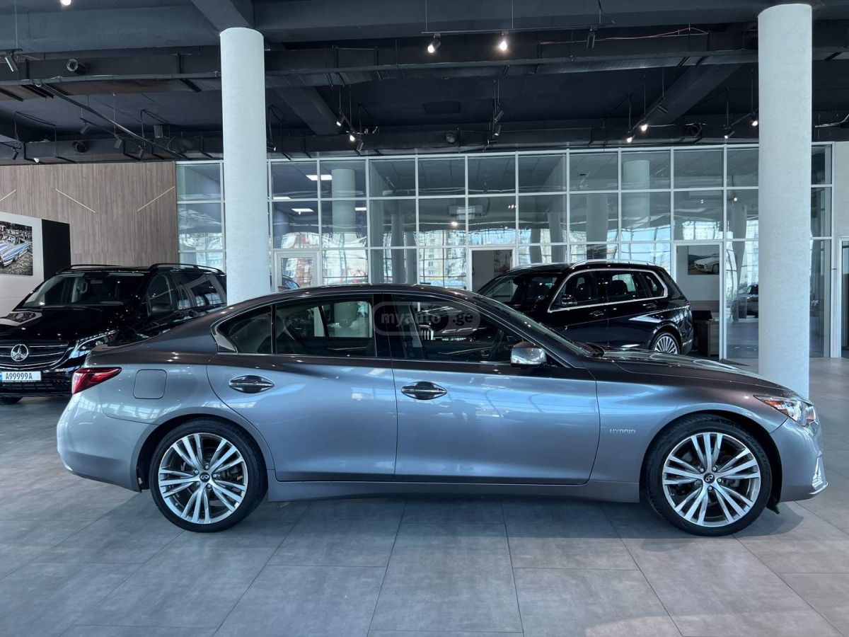 Infiniti Q 50