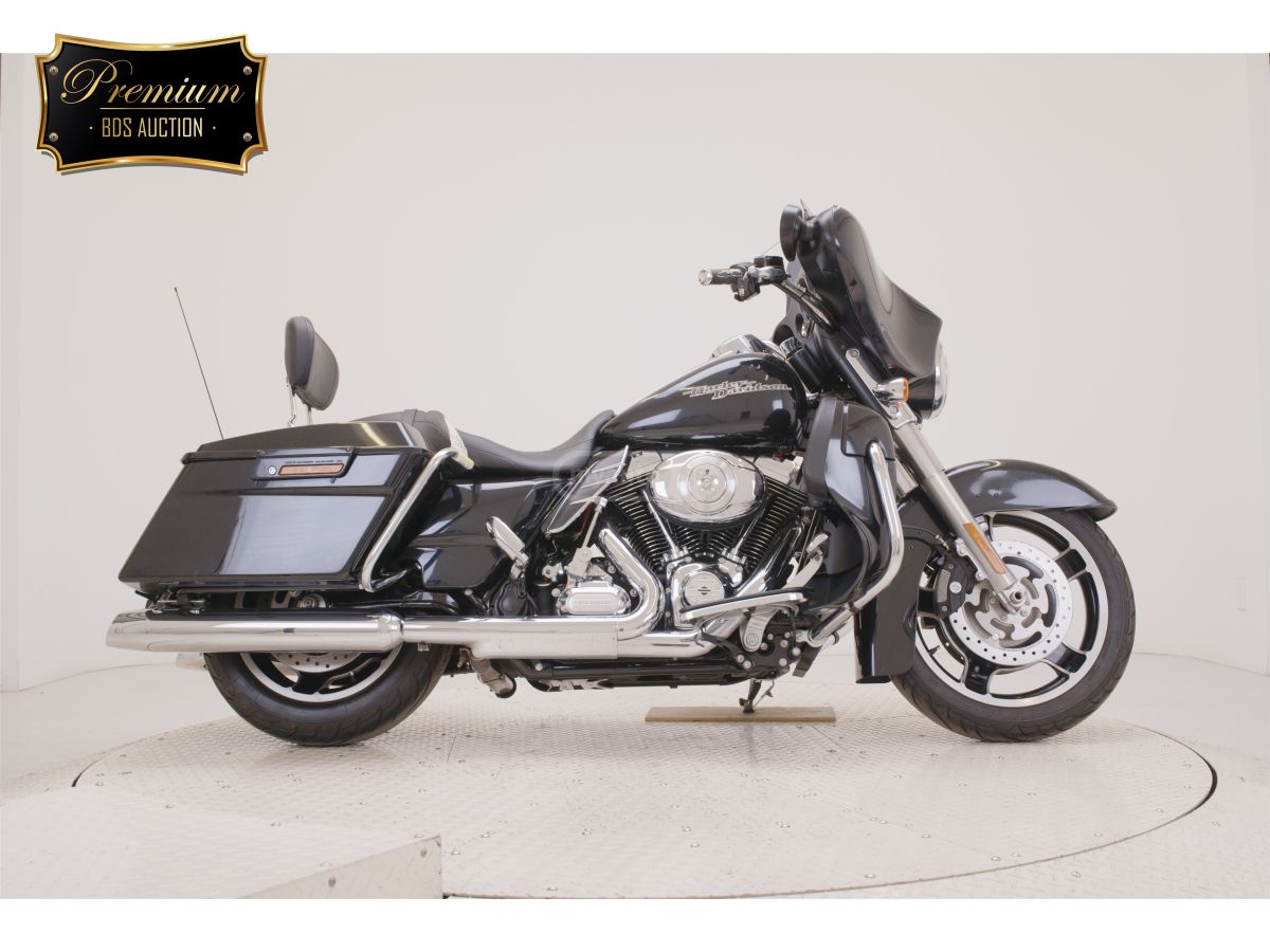 Harley-Davidson Street Glide 2013 — photo 2