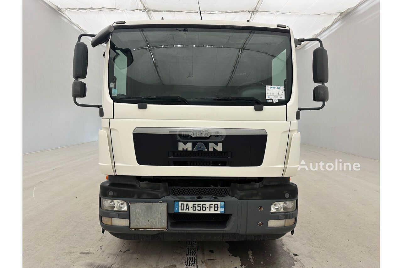 Isuzu 26.364 2013 — photo 2