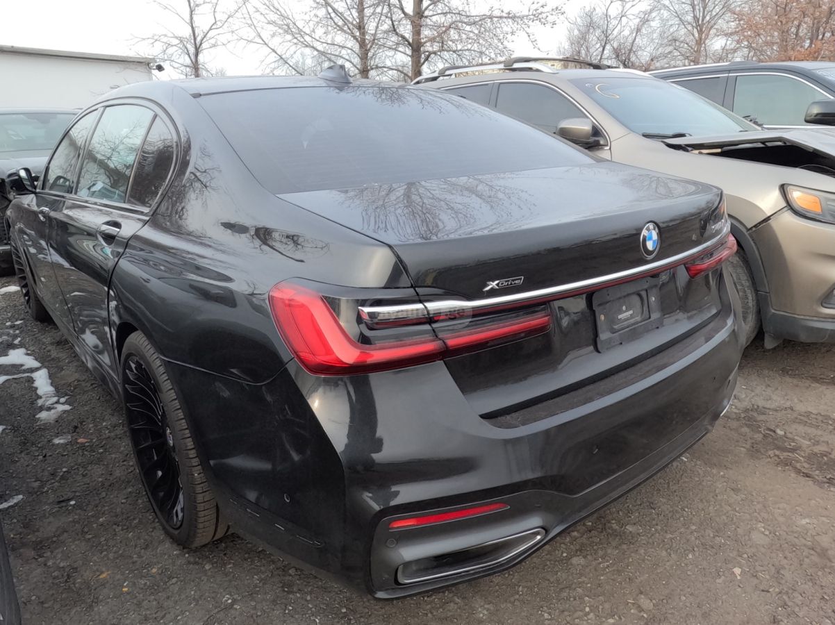 BMW 740 2020 — photo 2