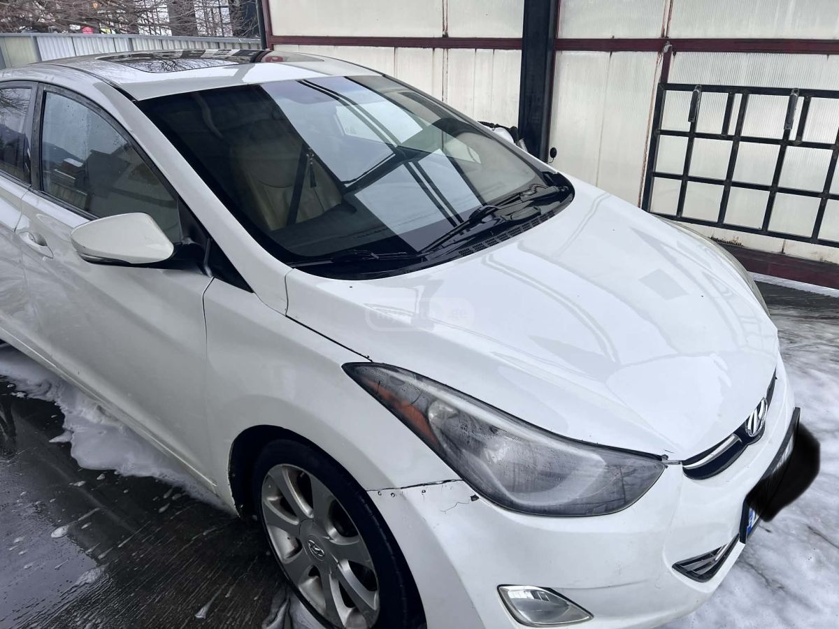 Hyundai Elantra 2013 — photo 2